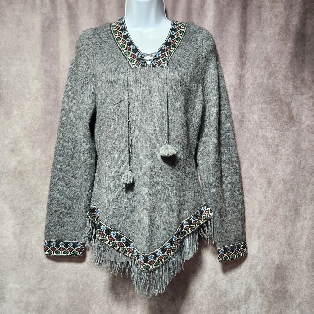 women's PEREZ Gray Hoodie pullover Sweater 100% Alpaca fringe Size XS‎